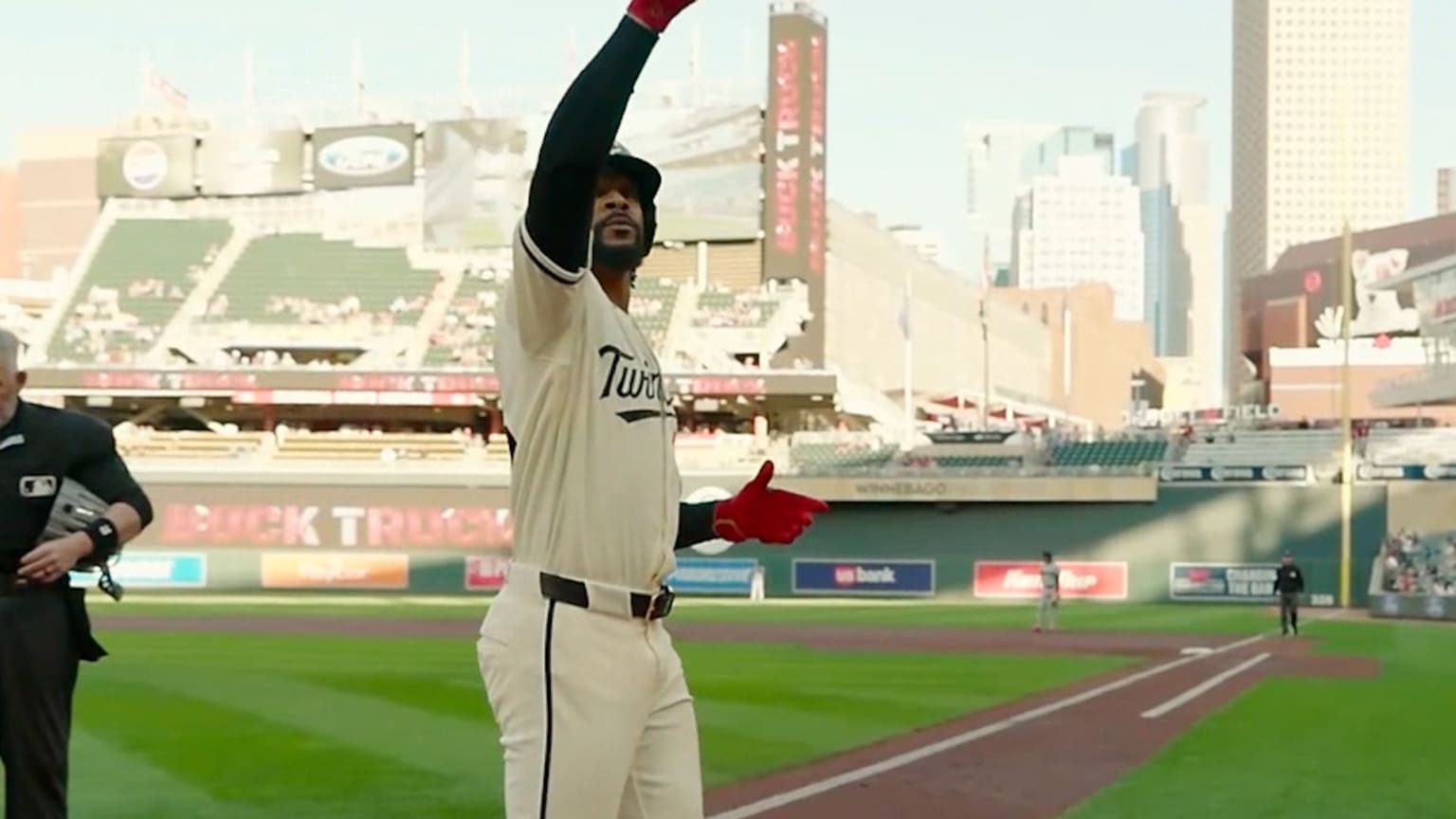 Byron Buxton's two-homer game | 05/13/2026 | MLB.com