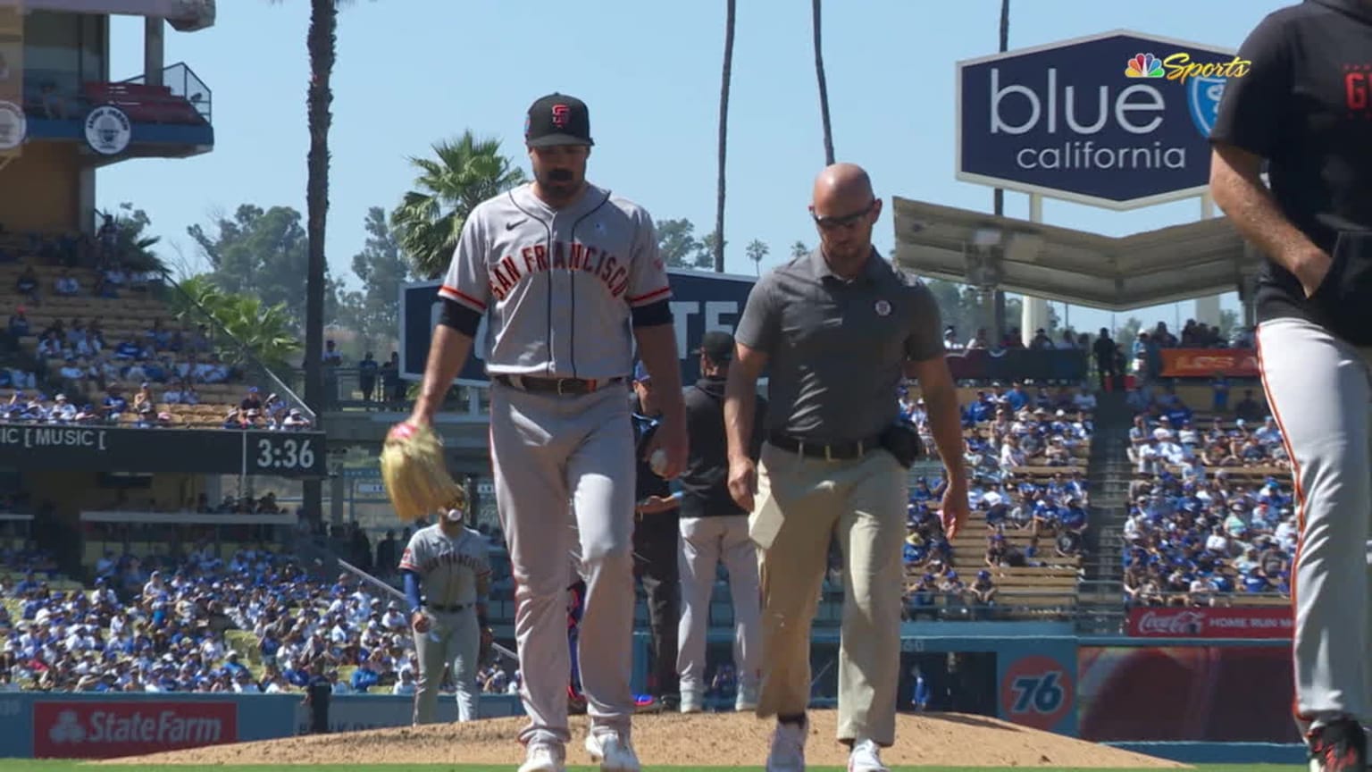 Scott Alexander leaves the game 06/18/2023 San Francisco Giants