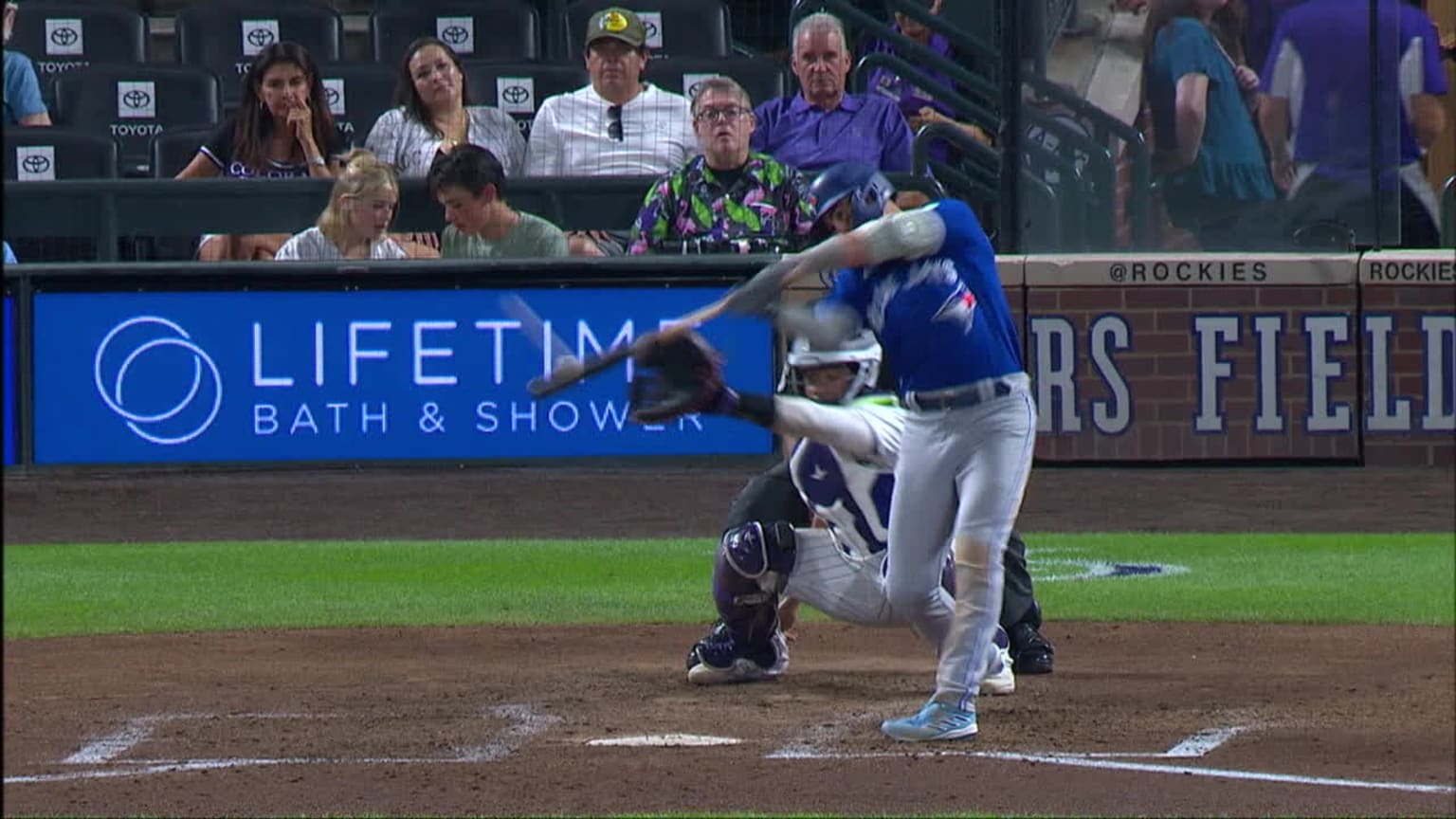 Blue jays score five runs in the top of the 7th 09 01 2023 toronto