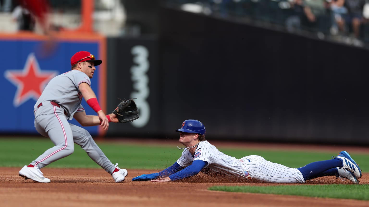 Tyler Stephenson catches Carson Benge stealing | 05/25/2026 ...