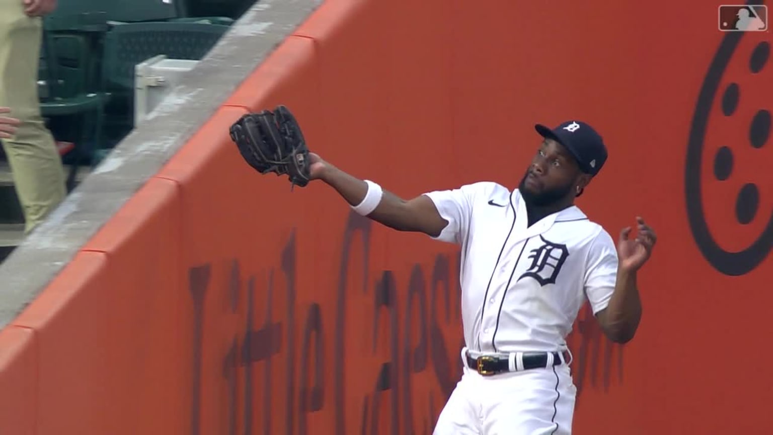 Akil Baddoo makes the tough catch at the wall in left | 07/25/2023 ...