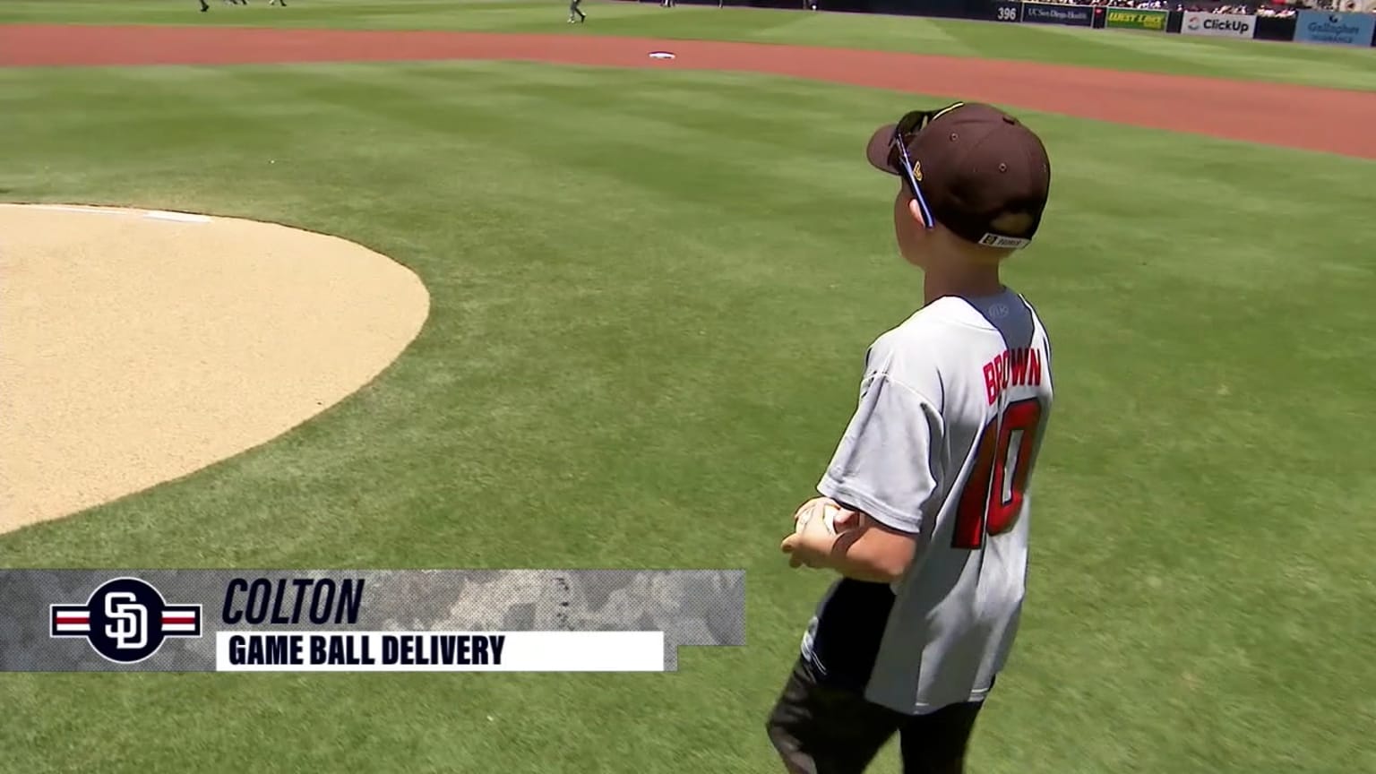 7/10/22 Game Ball Delivery 07/10/2022 San Diego Padres