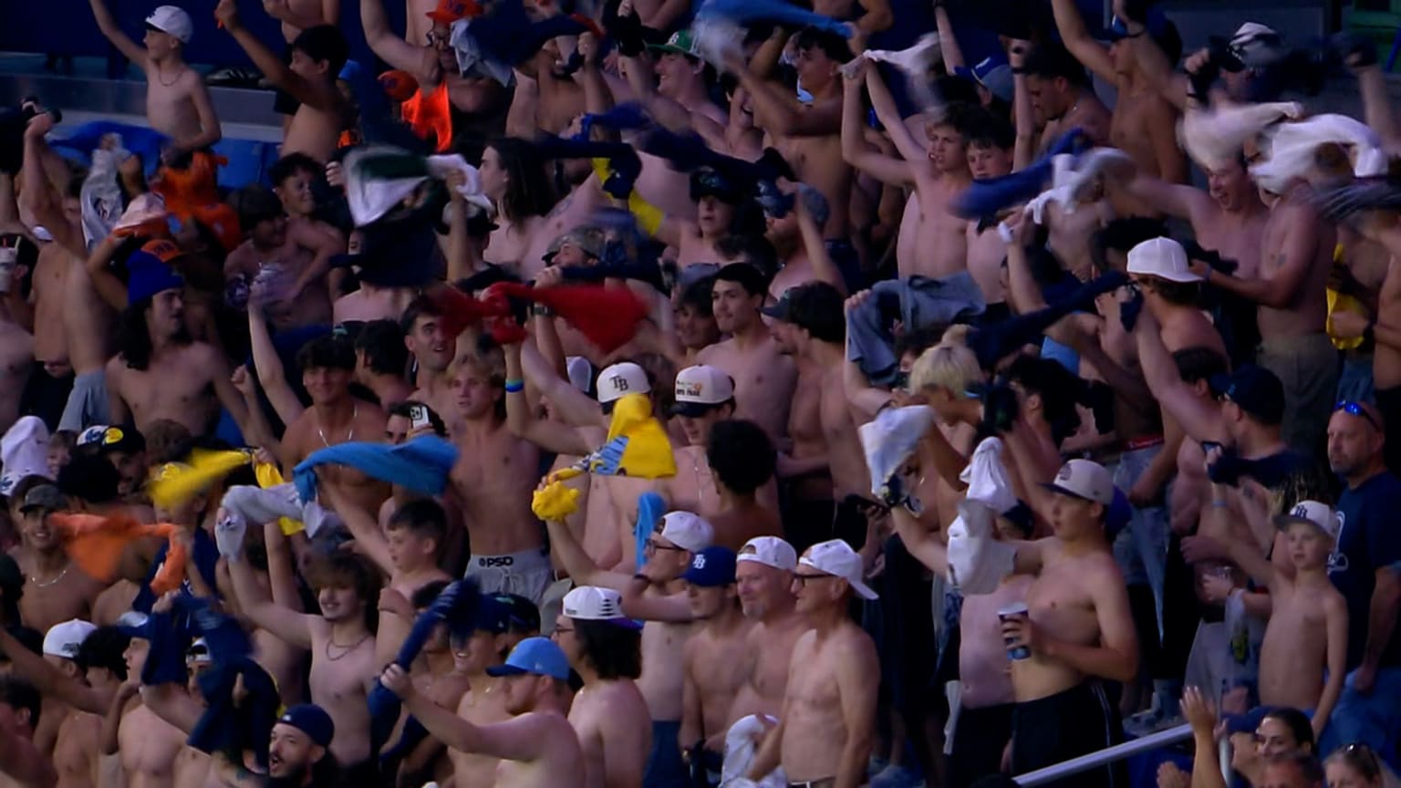 Rays' fans go Tarps Off | 06/01/2026 | Tampa Bay Rays