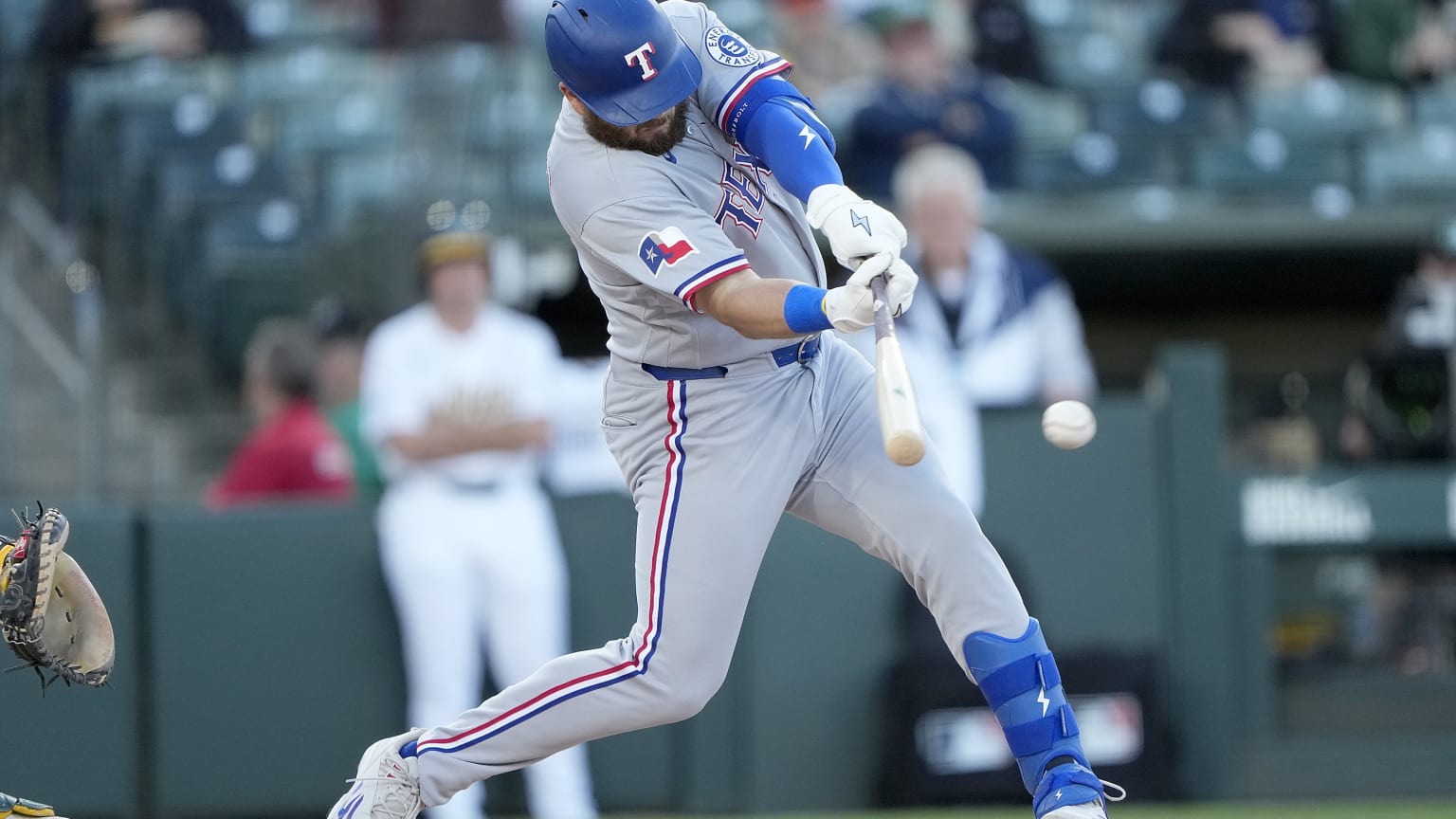 Jake Burger's RBI single | 04/14/2026 | Texas Rangers
