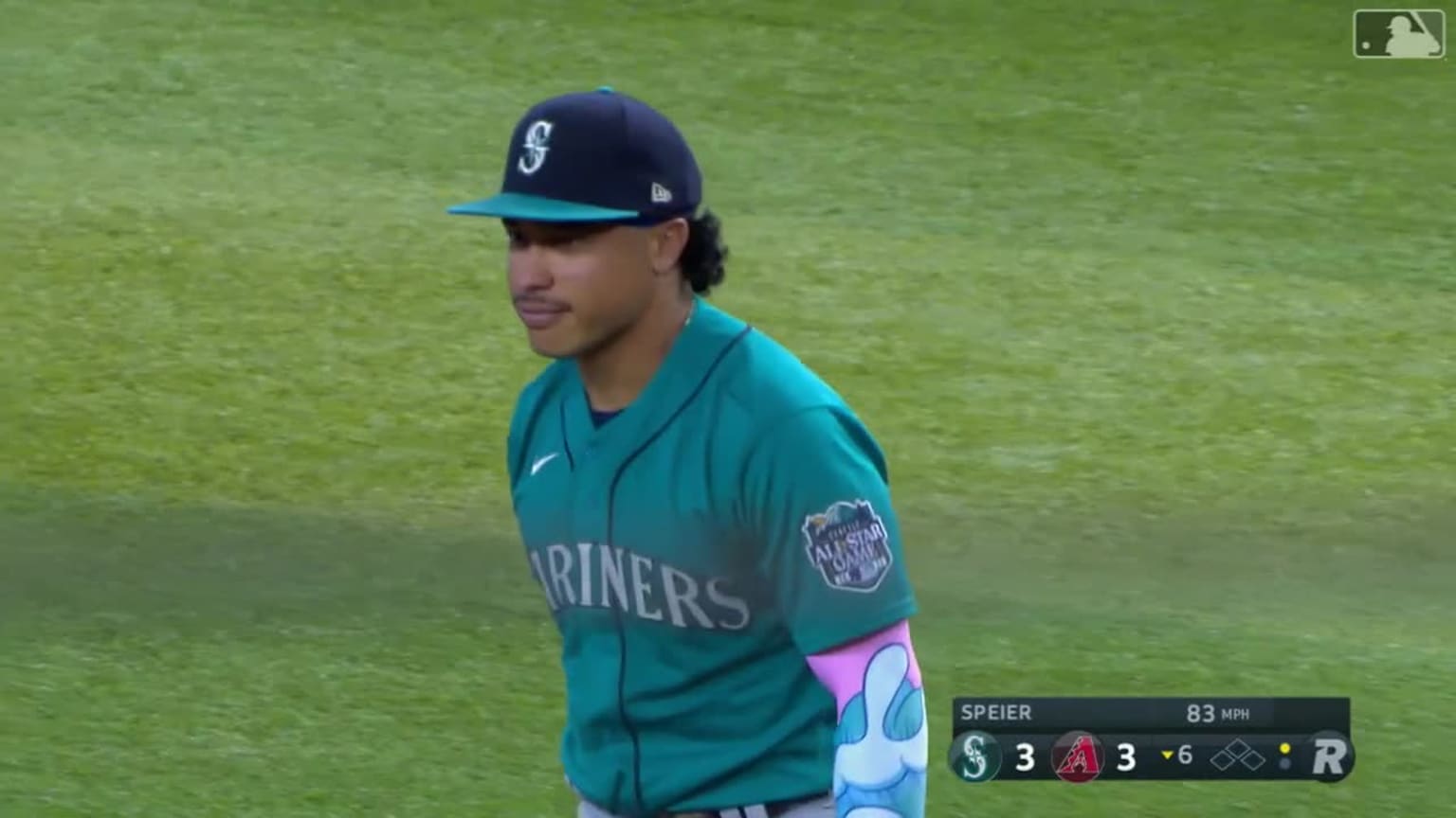 Kolten Wong's leaping grab 07/29/2023 Seattle Mariners