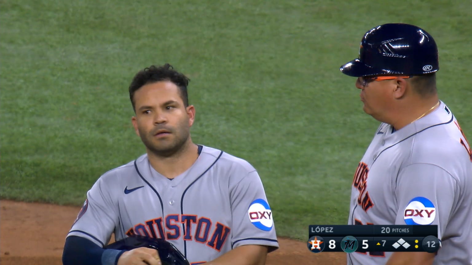 Jon Singleton scores as Jose Altuve draws a walk | 08/16/2023 | Houston ...