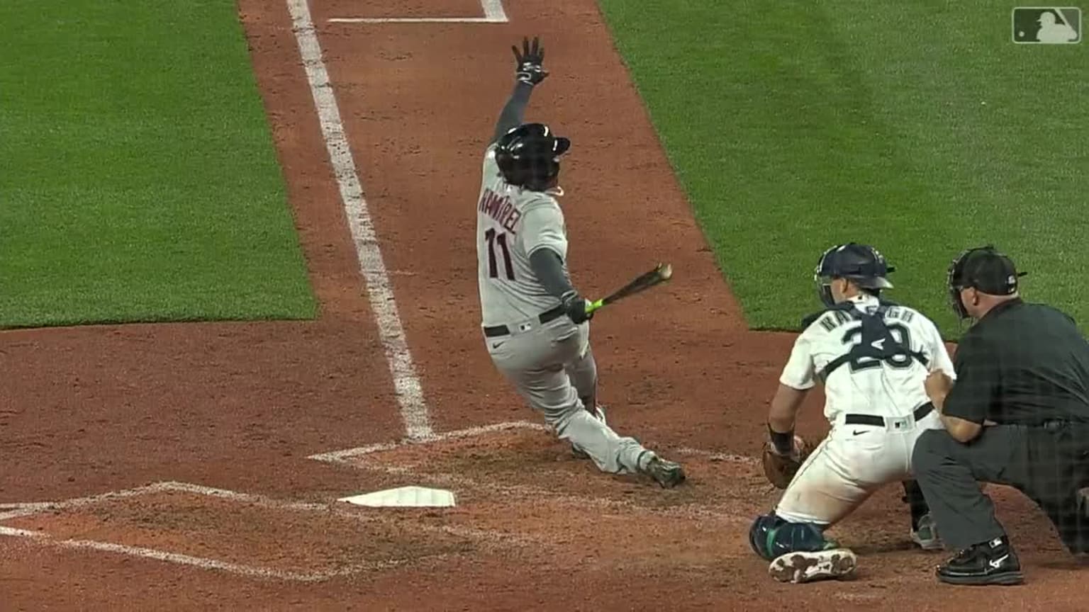 Jose Ramirez fell down from Matt Brash pitch in Guardians – Mariners