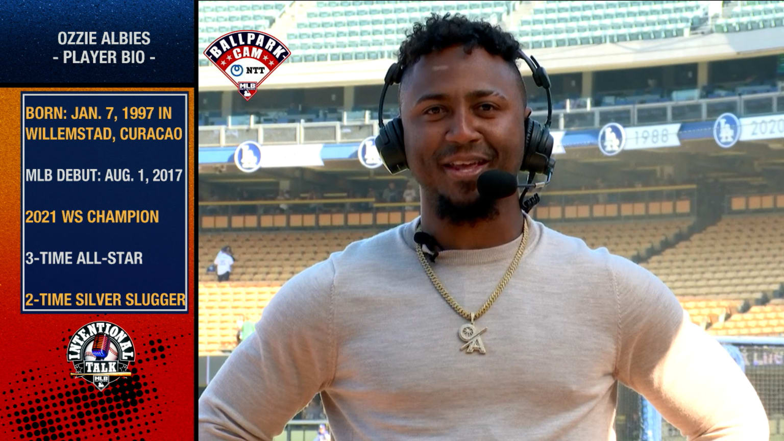 Ozzie Albies on being a World Series correspondent 10/25/2024
