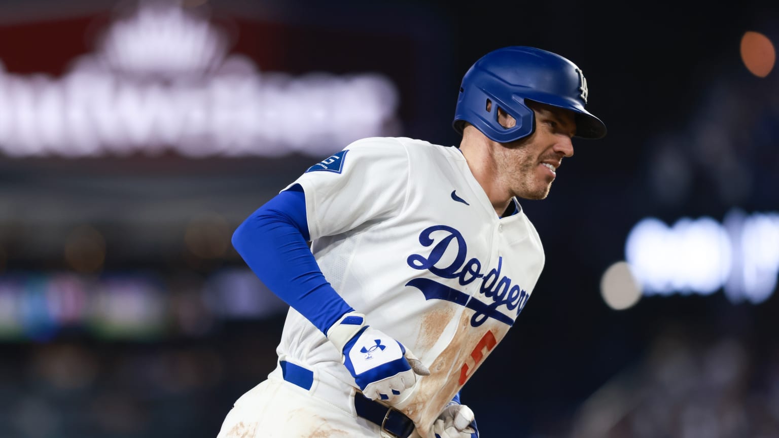 Freddie Freeman hits walk-off homer, Dodgers beat Angels 1-0