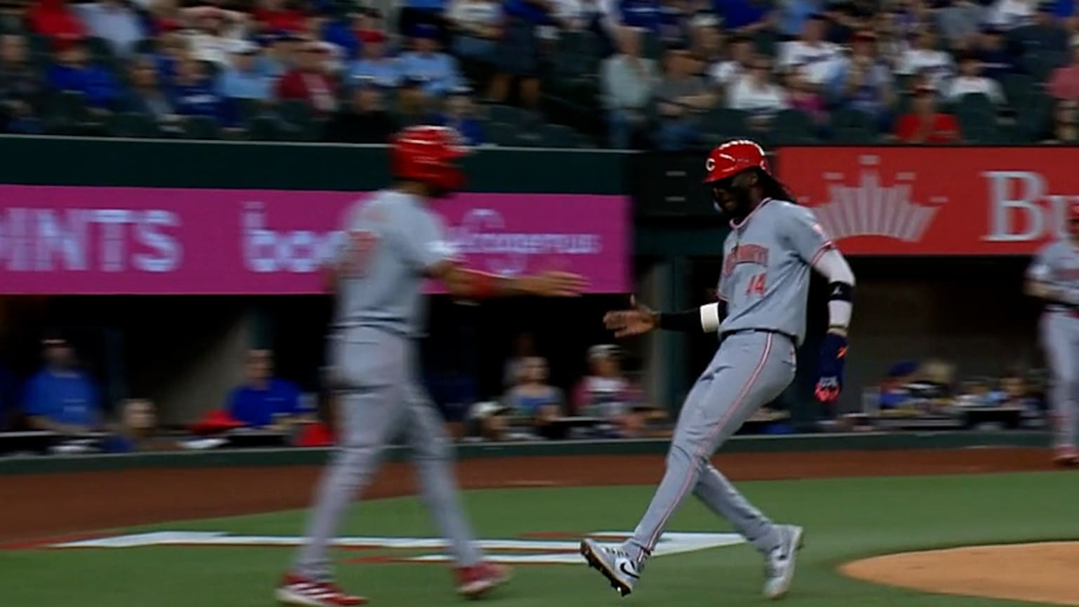 Reds score two runs on Steer's single, error 04/28/2024 Cincinnati Reds