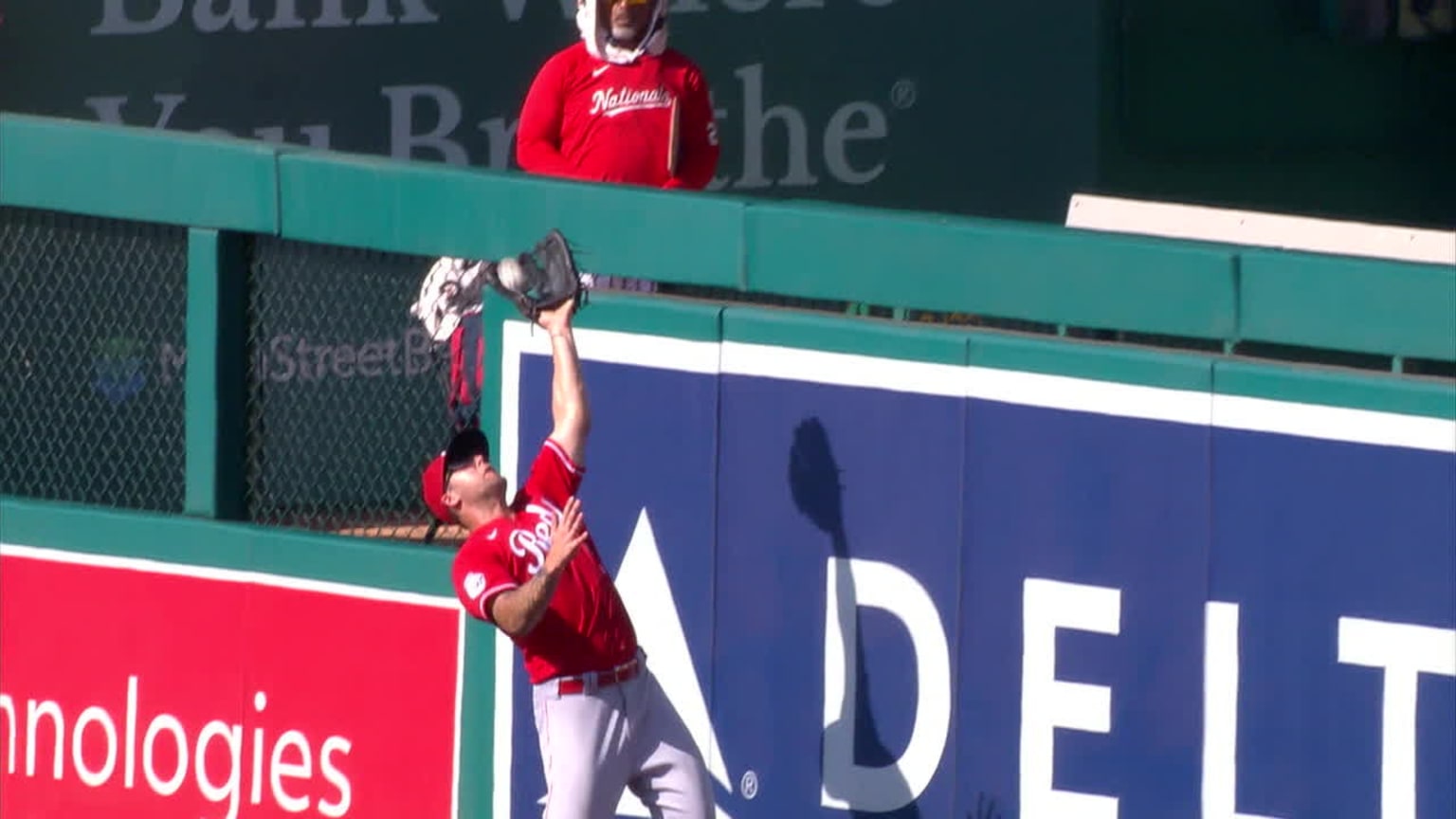 Senzel makes a clutch grab to keep Reds in the game | 07/06/2023 ...