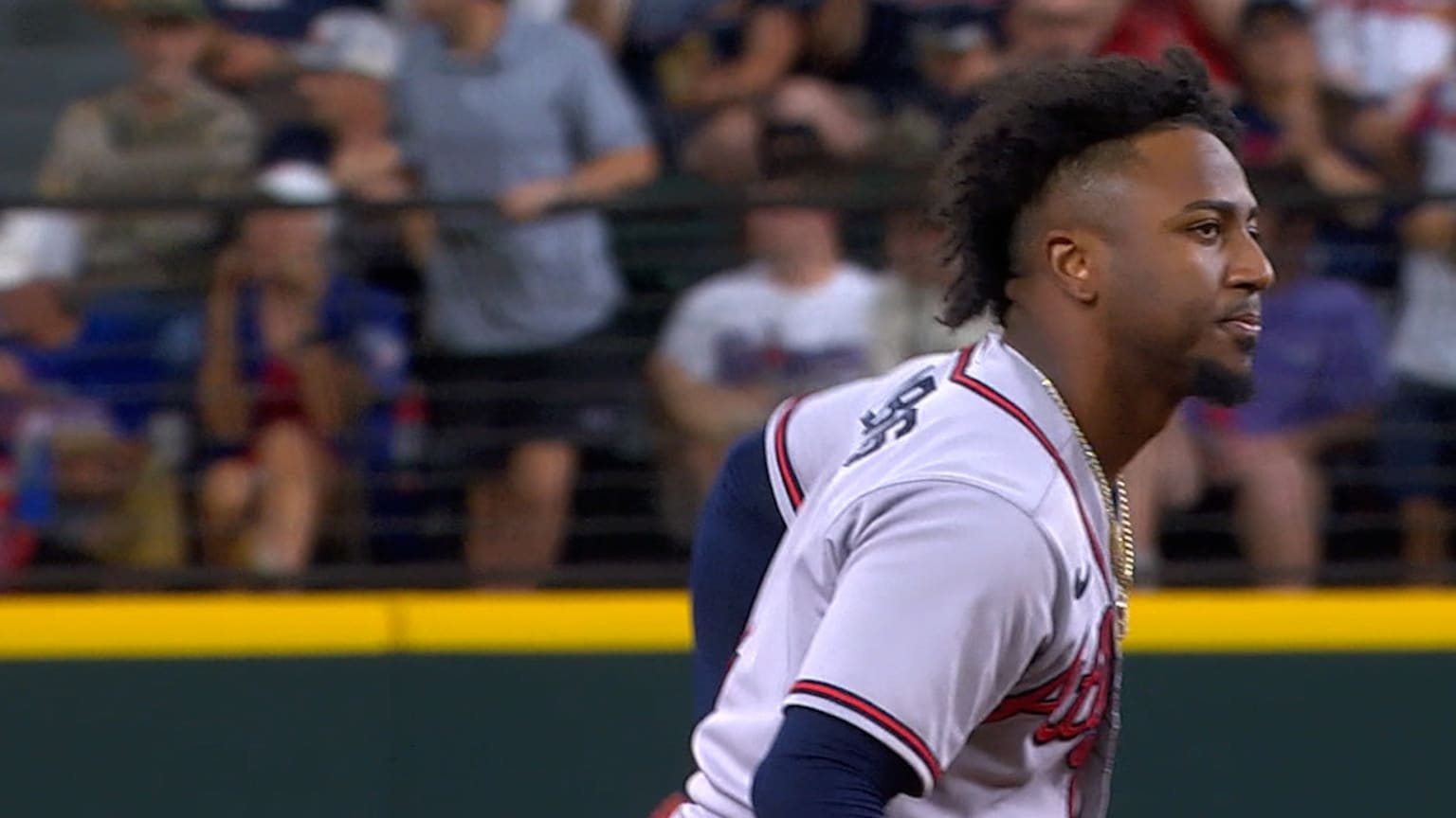 Ozzie Albies' RBI double, 04/10/2021