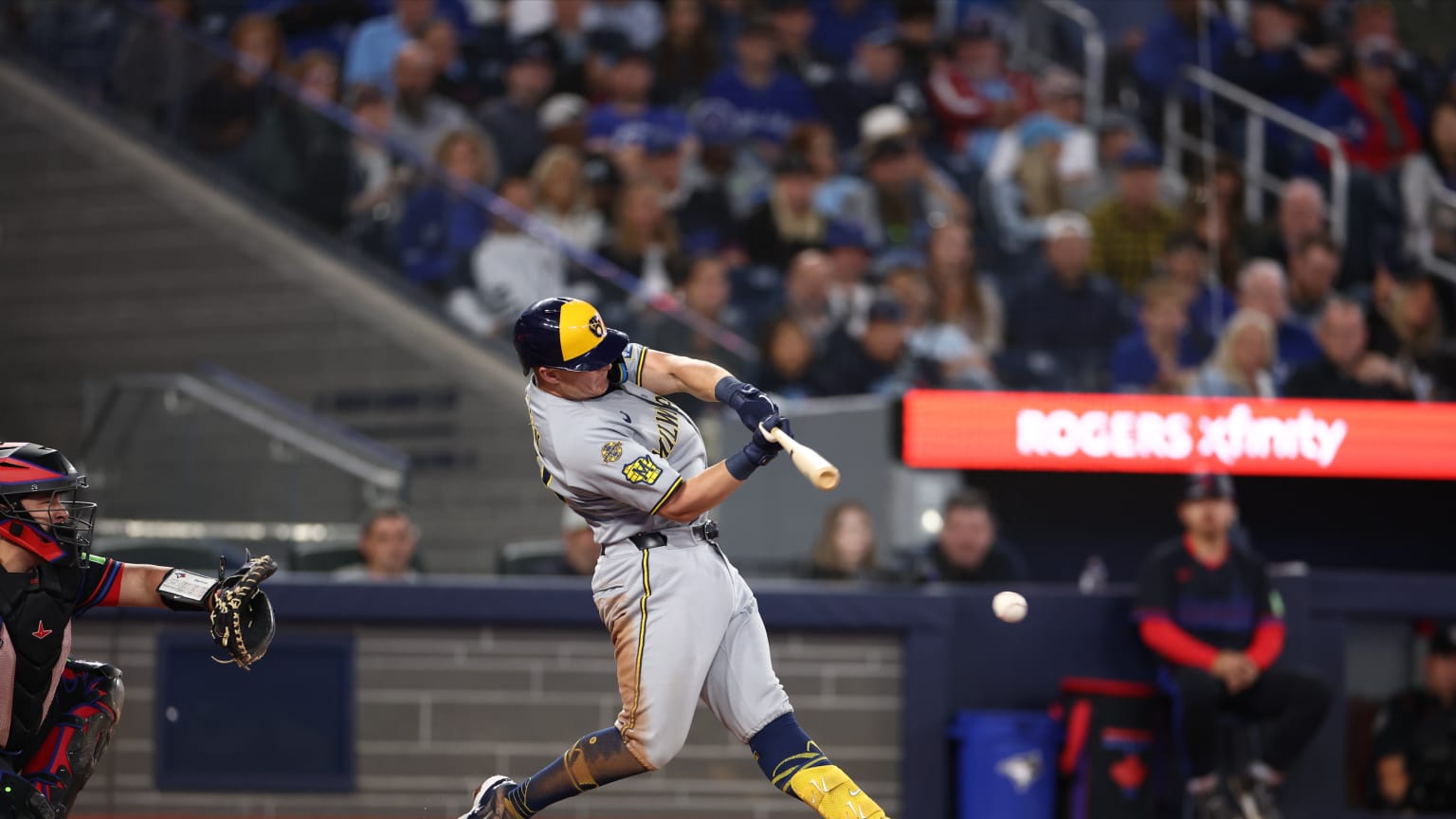 Andrew Vaughn's RBI single | 08/29/2025 | Milwaukee Brewers