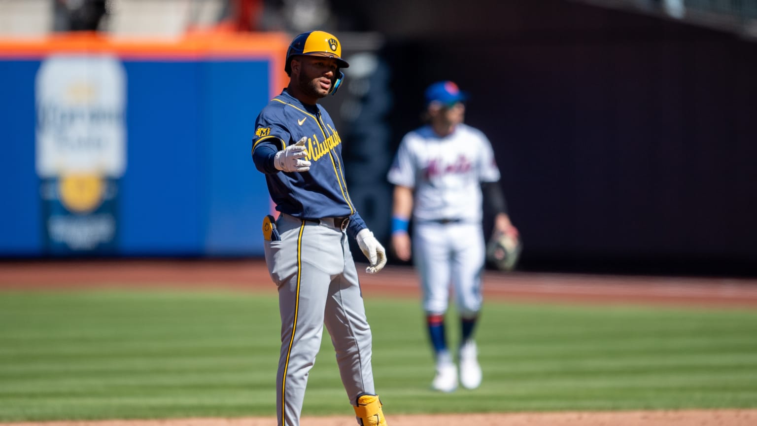 Jackson Chourio hits an RBI double | 03/31/2024 | Milwaukee Brewers