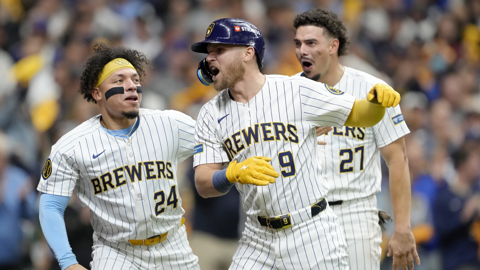 Jake Bauers' pinch-hit go-ahead solo home run | 10/03/2024 | Milwaukee ...