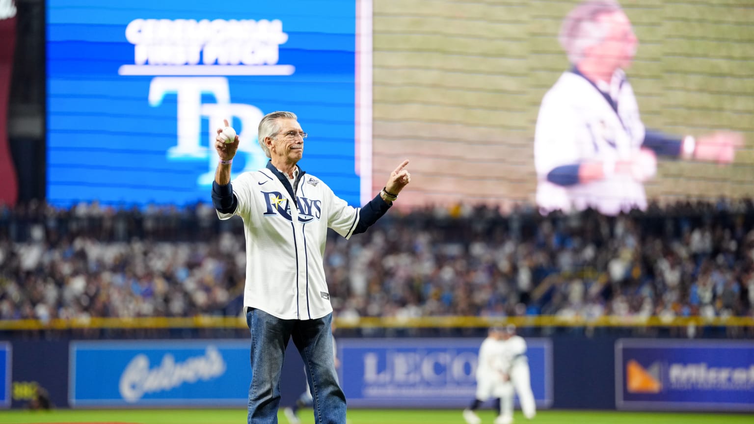 Dewayne Staats throws out the first pitch | 10/28/2026 | Houston Astros