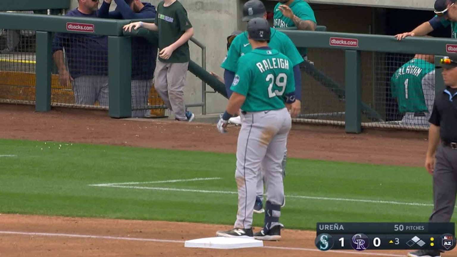 Cal Raleigh rips an RBI triple 03/11/2023