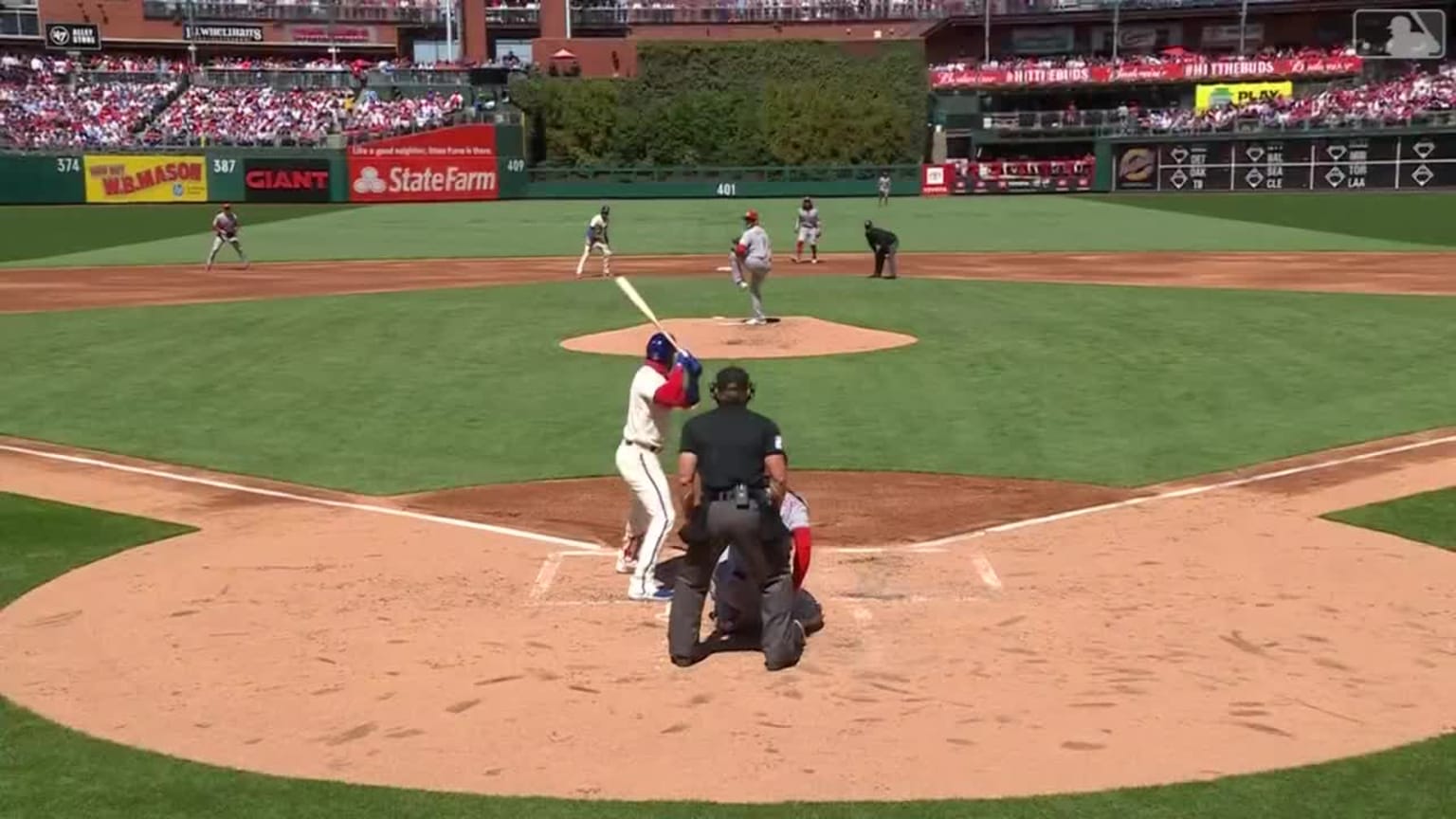 Edmundo Sosa's hard-hit RBI single, 03/11/2023