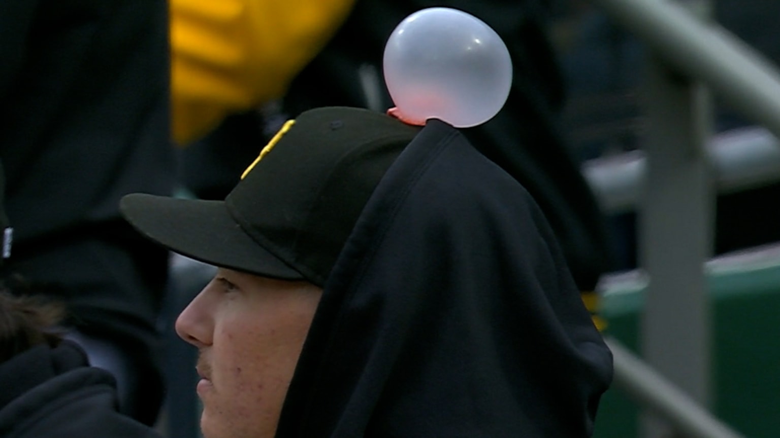 Bubba Chandler falls victim to bubble gum prank | 05/14/2026 | MLB 