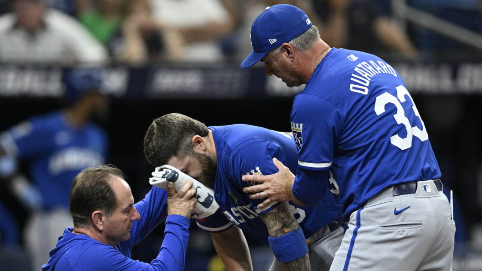 Kyle Isbel exits after fouling a ball off his face 05/25/2024