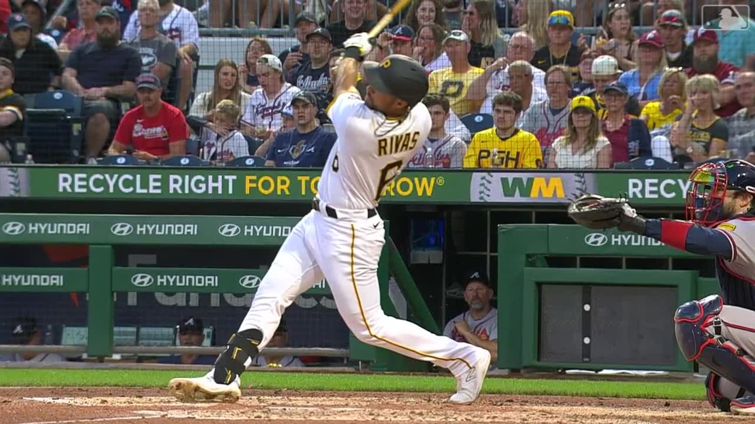 Photo: Pirates Alfonso Rivas Sacrifice Fly Scores One Run - PIT2023081011 