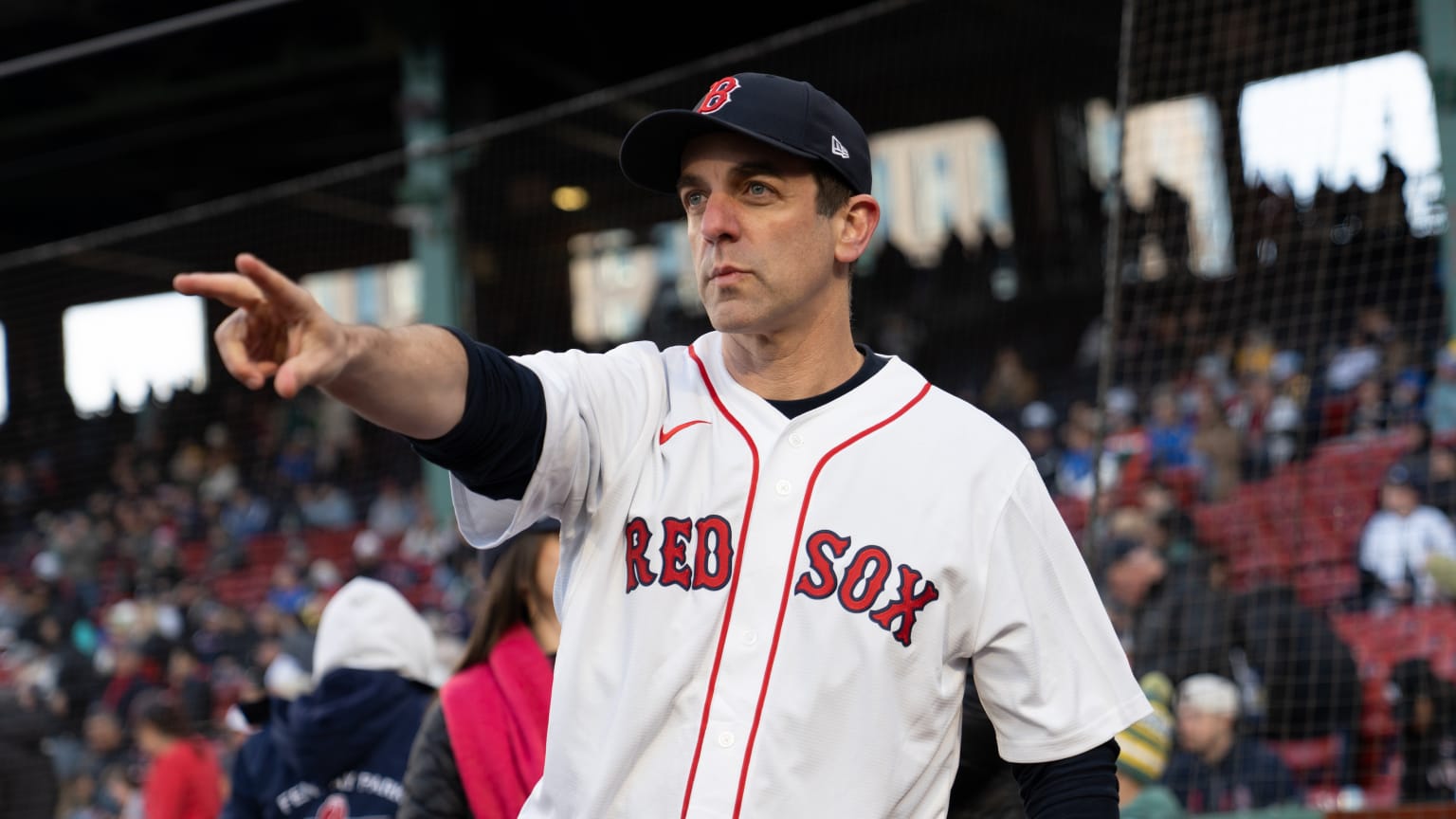 B.J. Novak throws out the ceremonial first pitch | 04/21/2026 | MLB.com