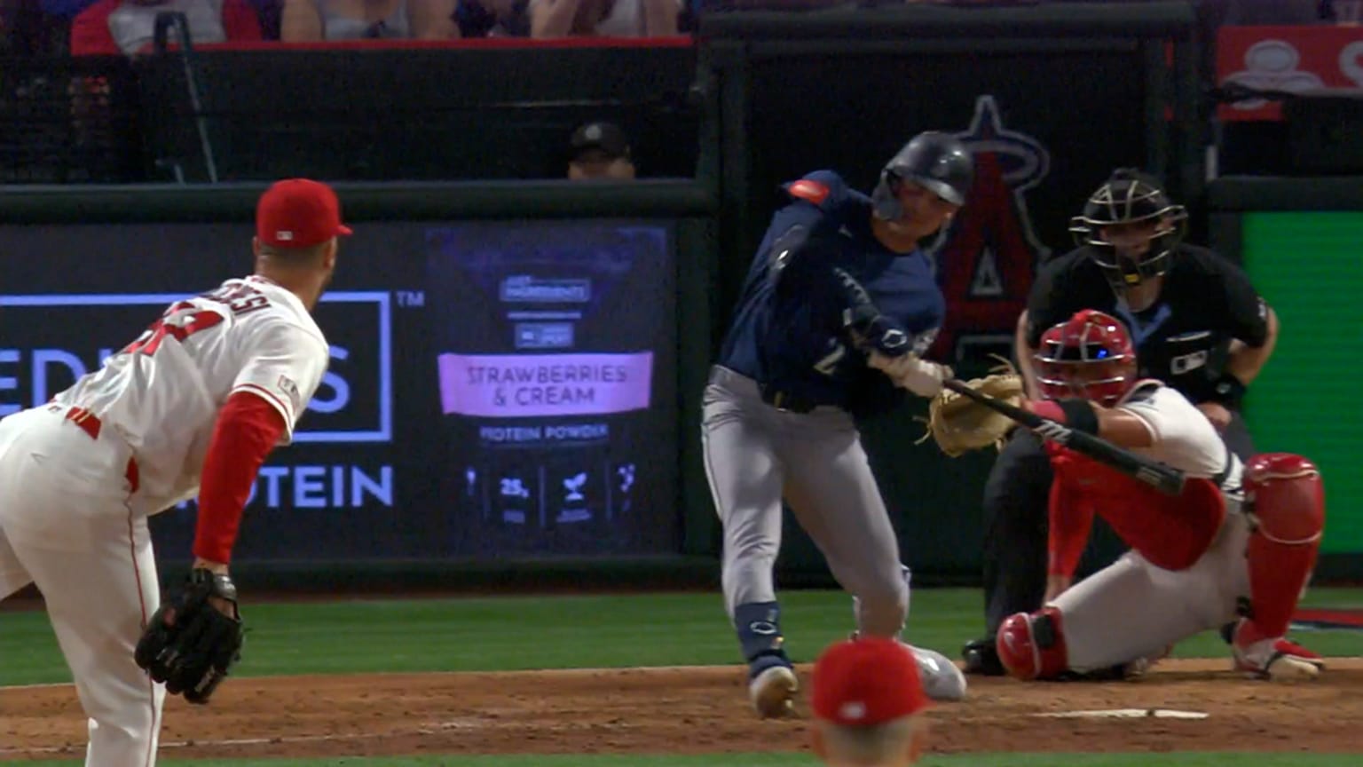 Call on field overturned to hit-by-pitch after review | 04/04/2026 ...