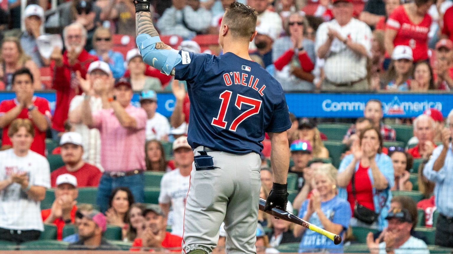 Tyler O'Neill receives ovation | 05/17/2024 | Boston Red Sox