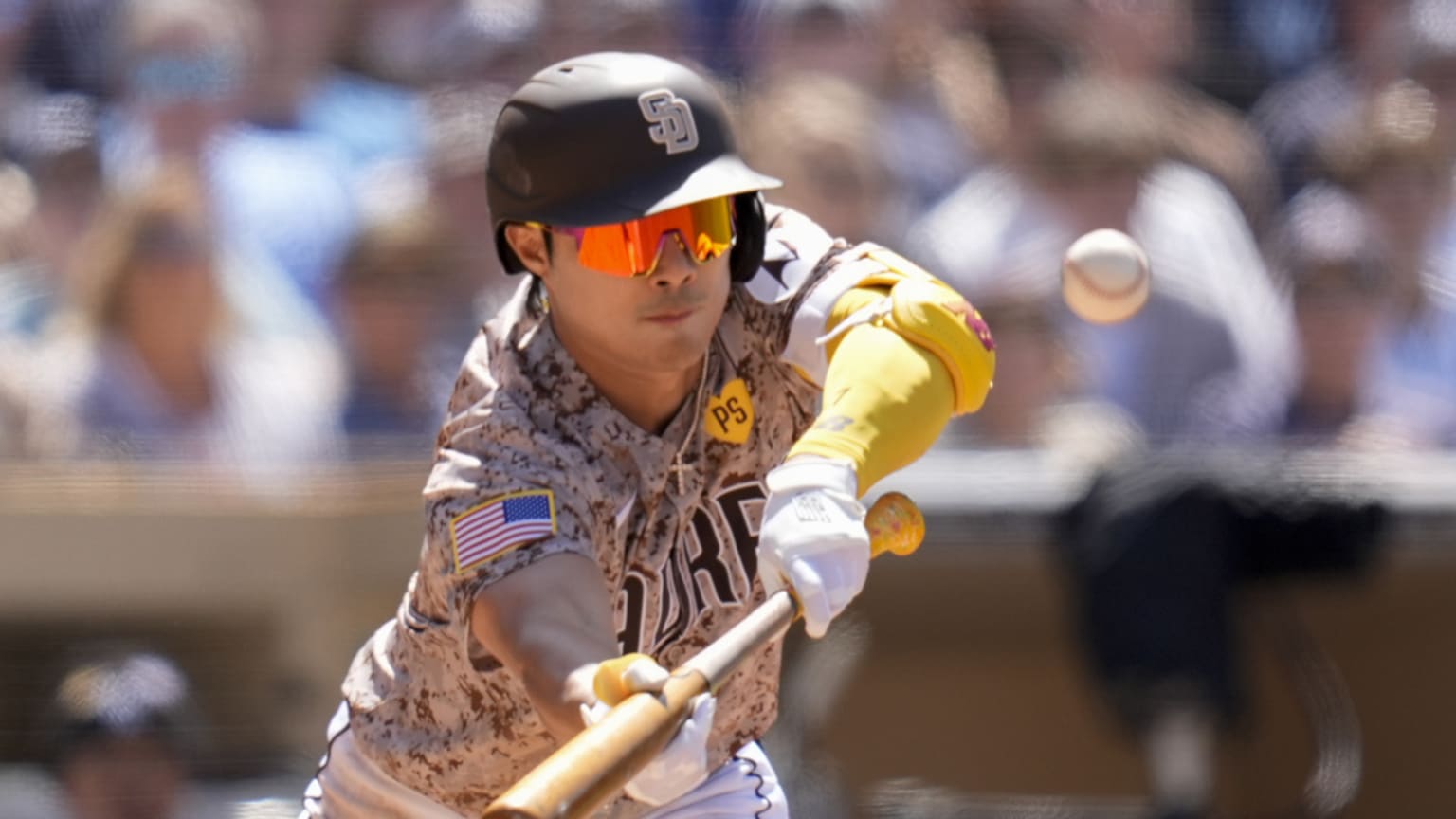 Ha-Seong Kim's RBI bunt single | 05/26/2024 | MLB.com
