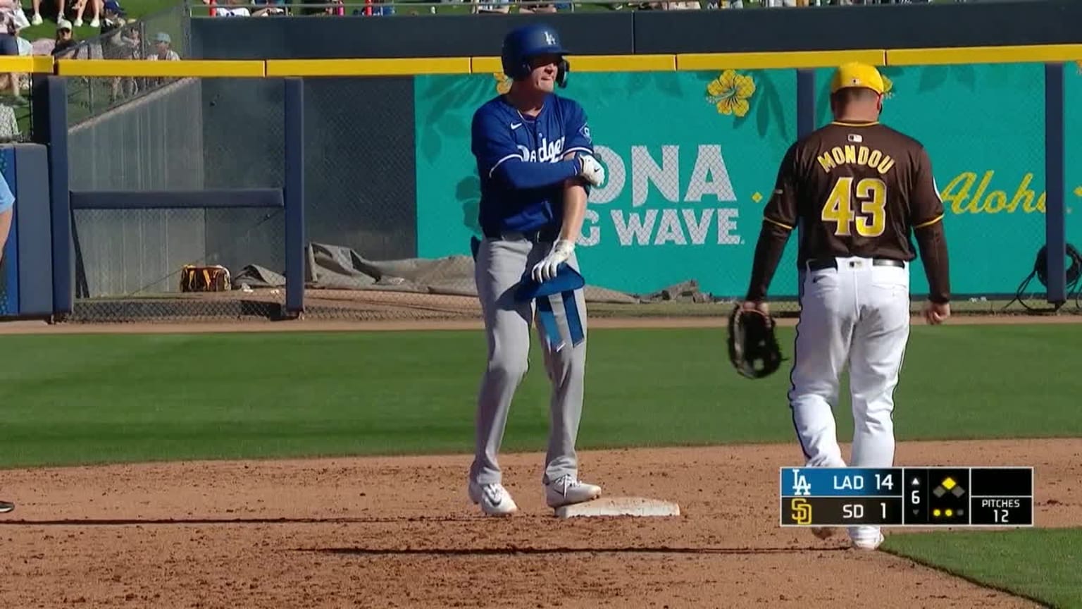 Dodgers plate six runners in the 6th inning 02/22/2024 Los Angeles