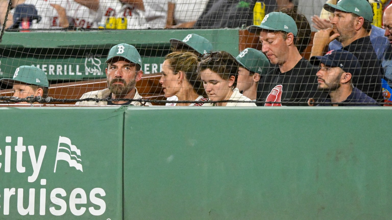 Ben Affleck and Jennifer Garner sit front row 07/11/2025 Boston Red Sox