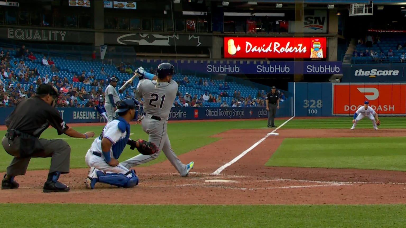 Isaac Paredes ropes a single to left to score a run | 09/15/2022 ...