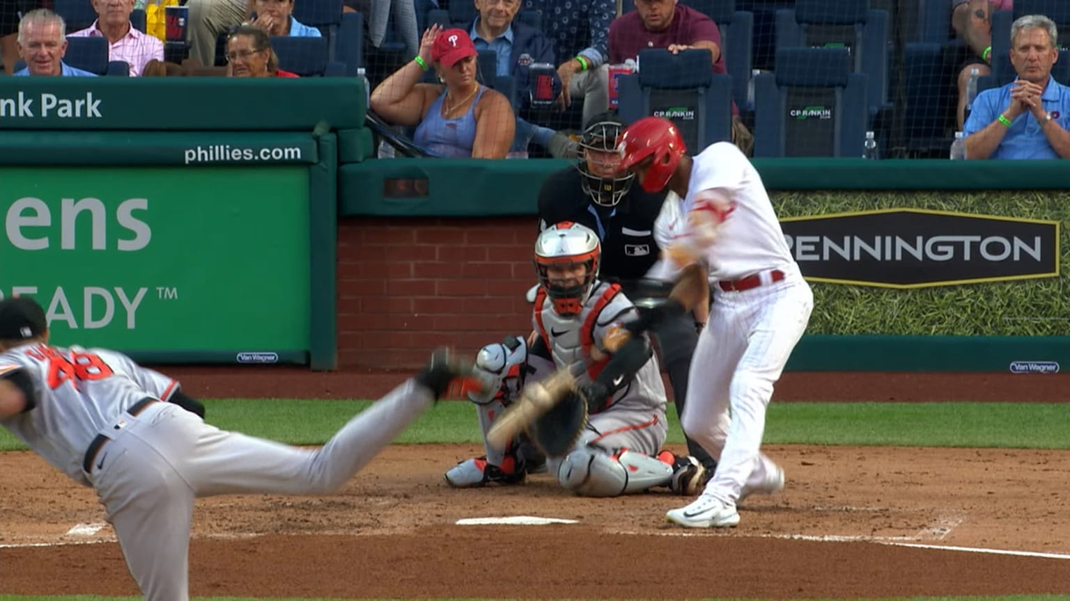 Johan Rojas bloops an RBI single to center field | 07/25/2023 ...