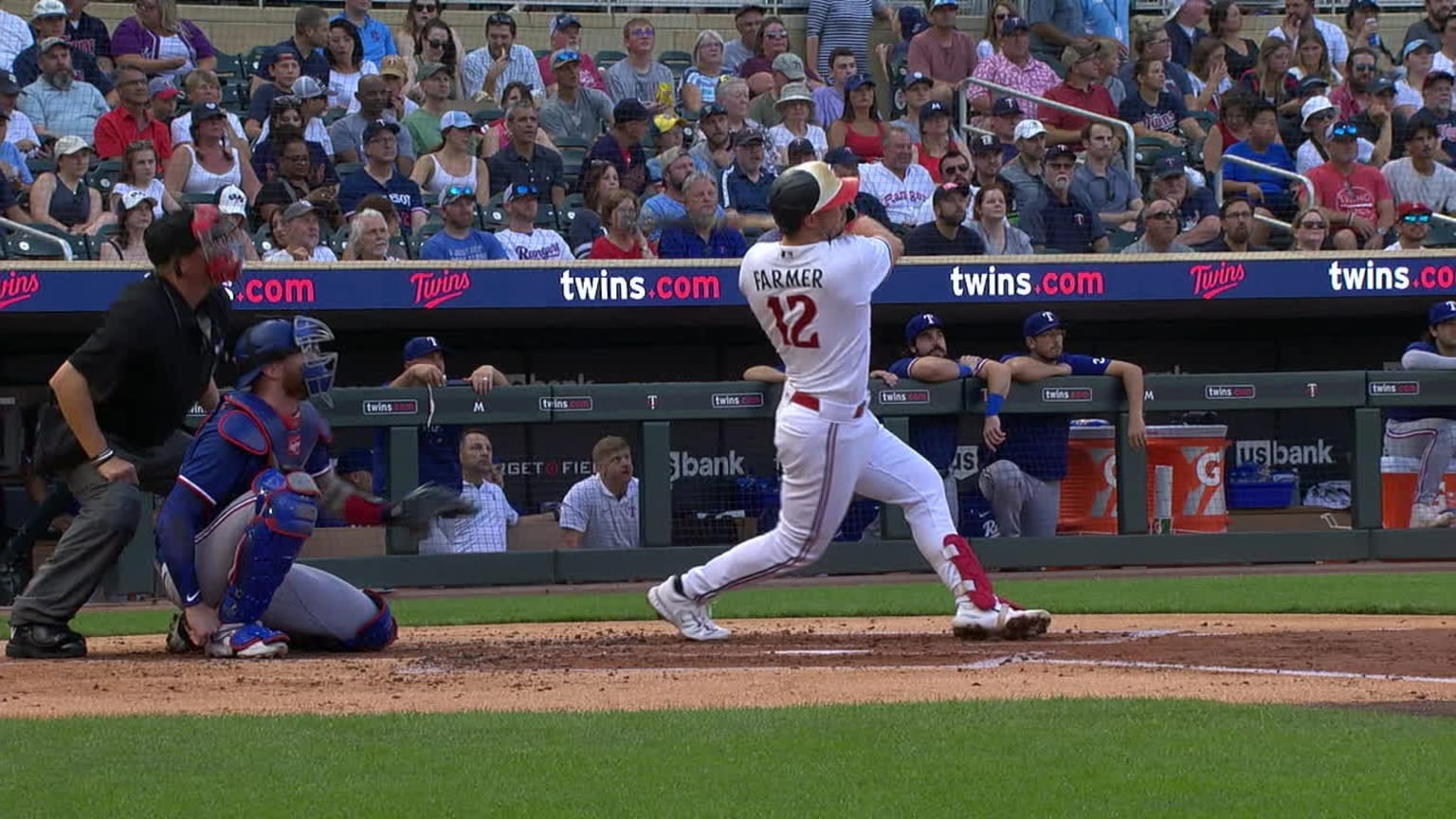 Kyle Farmer creams a solo home run to the second deck 08/24/2023