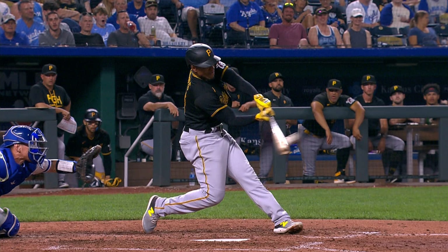 Ke'Bryan Hayes' tworun HR (11) 08/29/2023 Pittsburgh Pirates