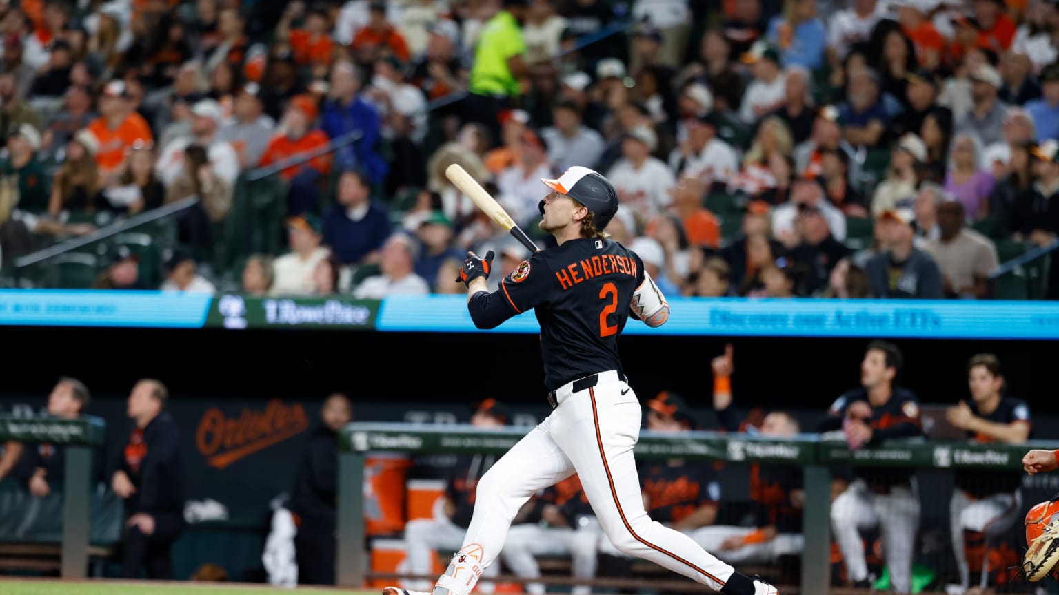 Gunnar Henderson Hits Go-Ahead Home Run to Lead League