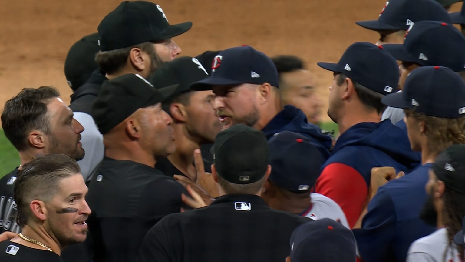 Andrew Vaughn HBP, benches clear 09/02/2022 Minnesota Twins