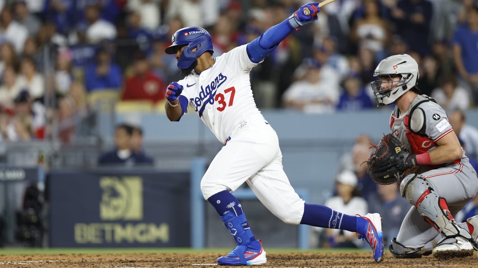 Teoscar Hernández's two-run double | 10/01/2025 | Los Angeles Dodgers