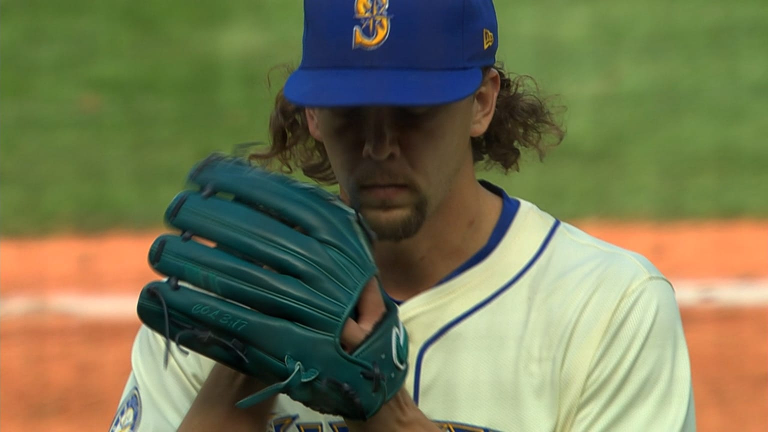 Nick Allen ends perfect game bid in 6th 09/29/2024 Oakland Athletics