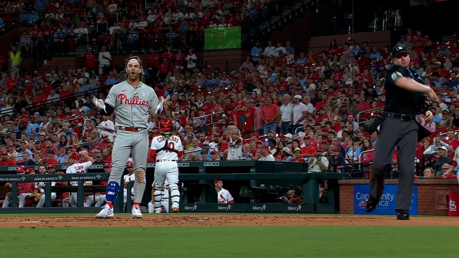 WATCH: Phillies' Bryce Harper pulls off trick play against Nationals 