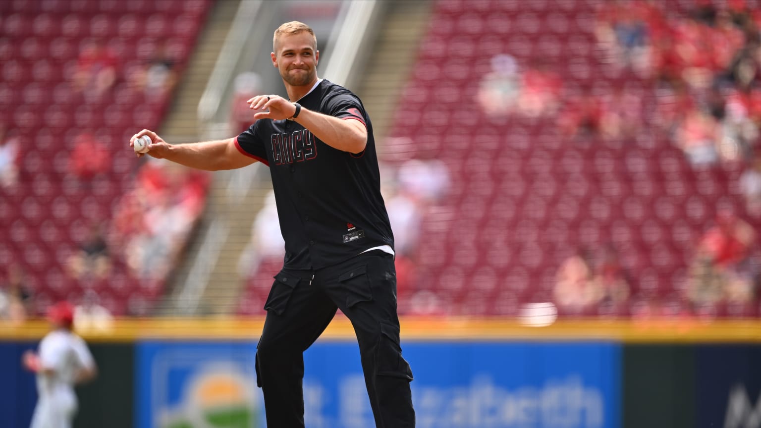 Pat Kelsey, Mike Gesicki throw out the first pitch | 05/15/2025 ...