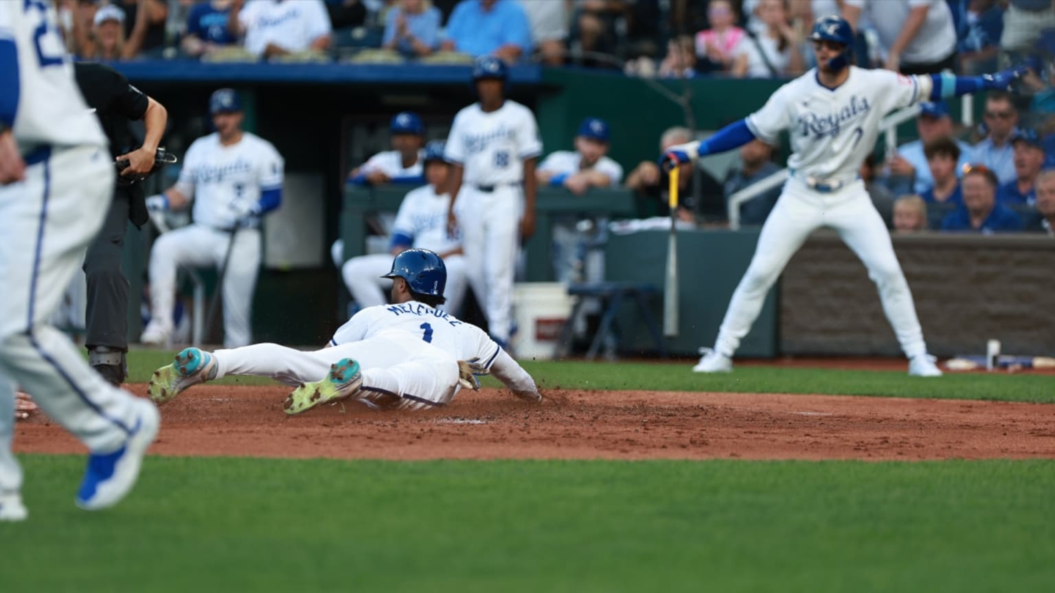 Michael Massey's RBI single | 08/07/2024 | Kansas City Royals