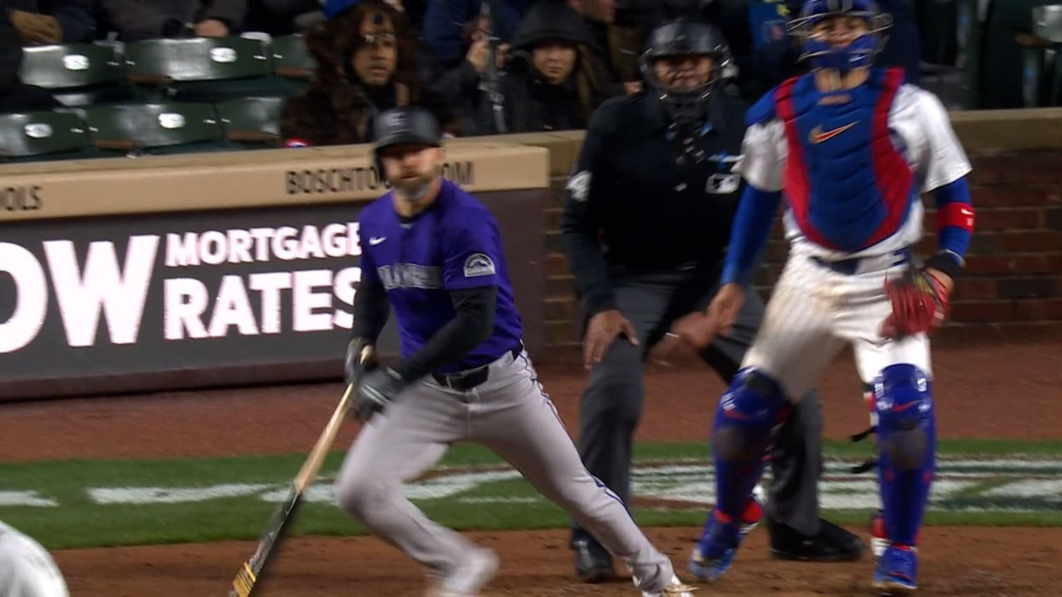 Jake Cave impulsa dos con doble 03/04/2024 Los Rockies de Colorado