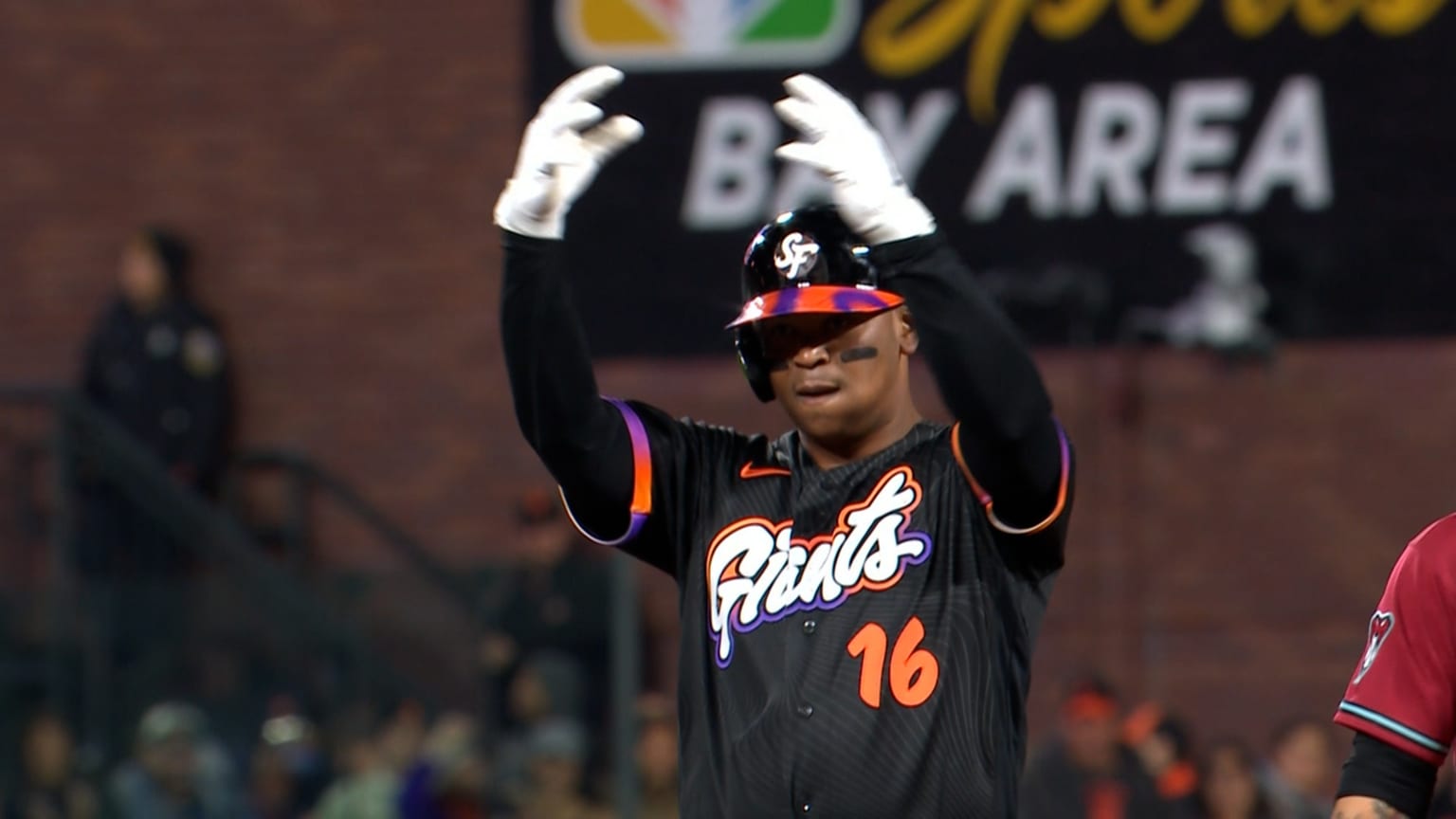 How Far Can a 104.9 mph Swing Hit 344 Feet? The Physics Behind the Perfect Home Run Angle
