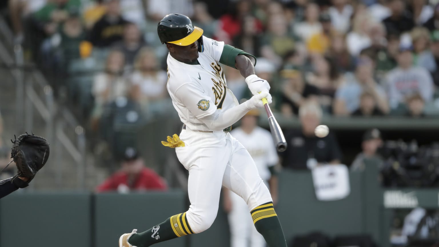 Denzel Clarke's RBI single | 04/03/2026 | Athletics
