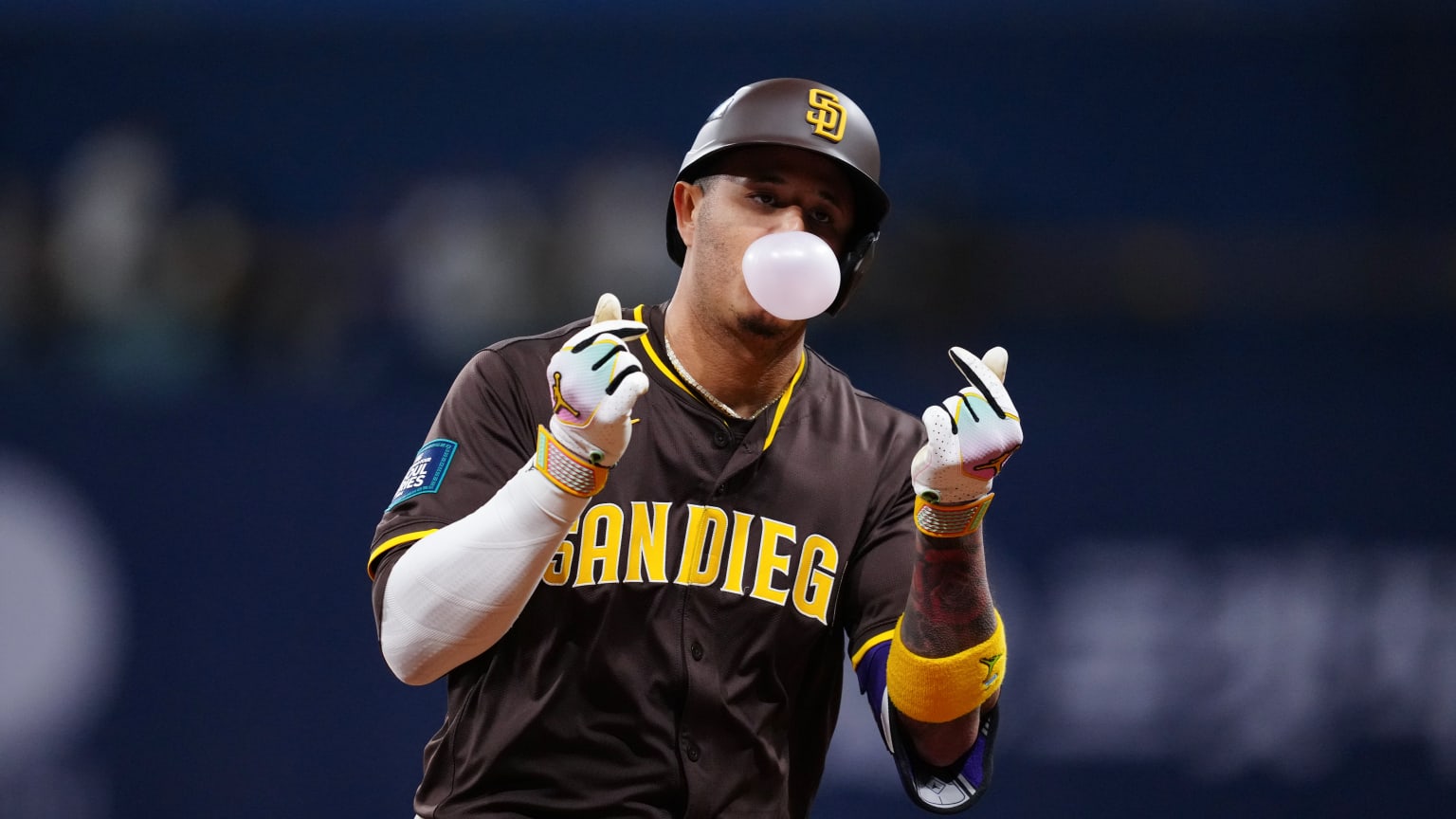 Manny Machado hits his first homer of 2025 03/21/2025 San Diego Padres