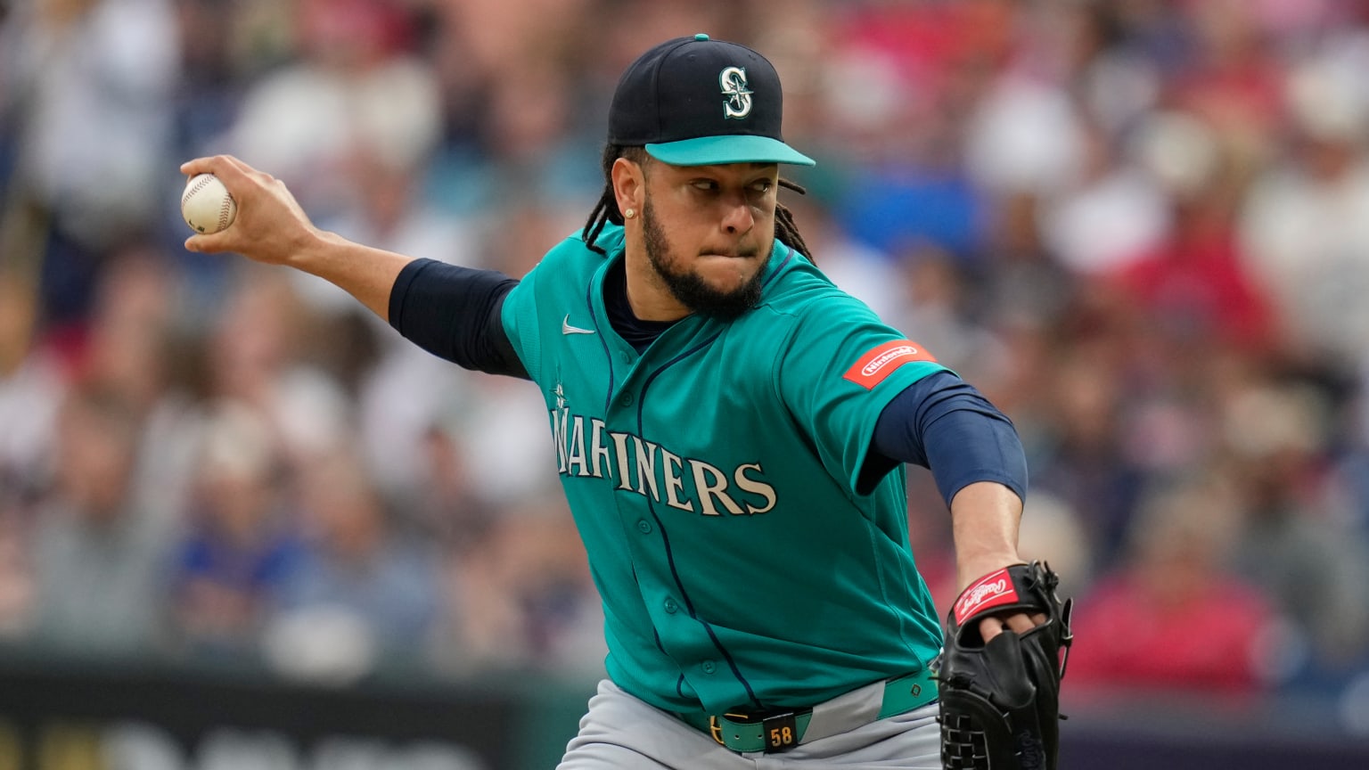 Luis Castillo fans four in six
