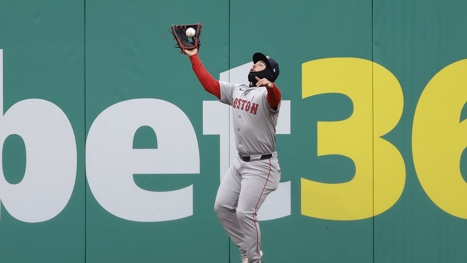 Wilyer Abreu wins Gold Glove Award 11/04/2024 Boston Red Sox