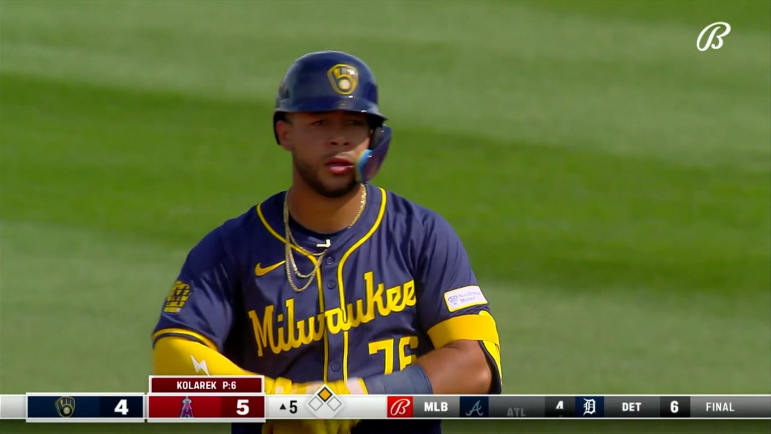 Jeferson Quero mashes an RBI double to center field 02/27/2024