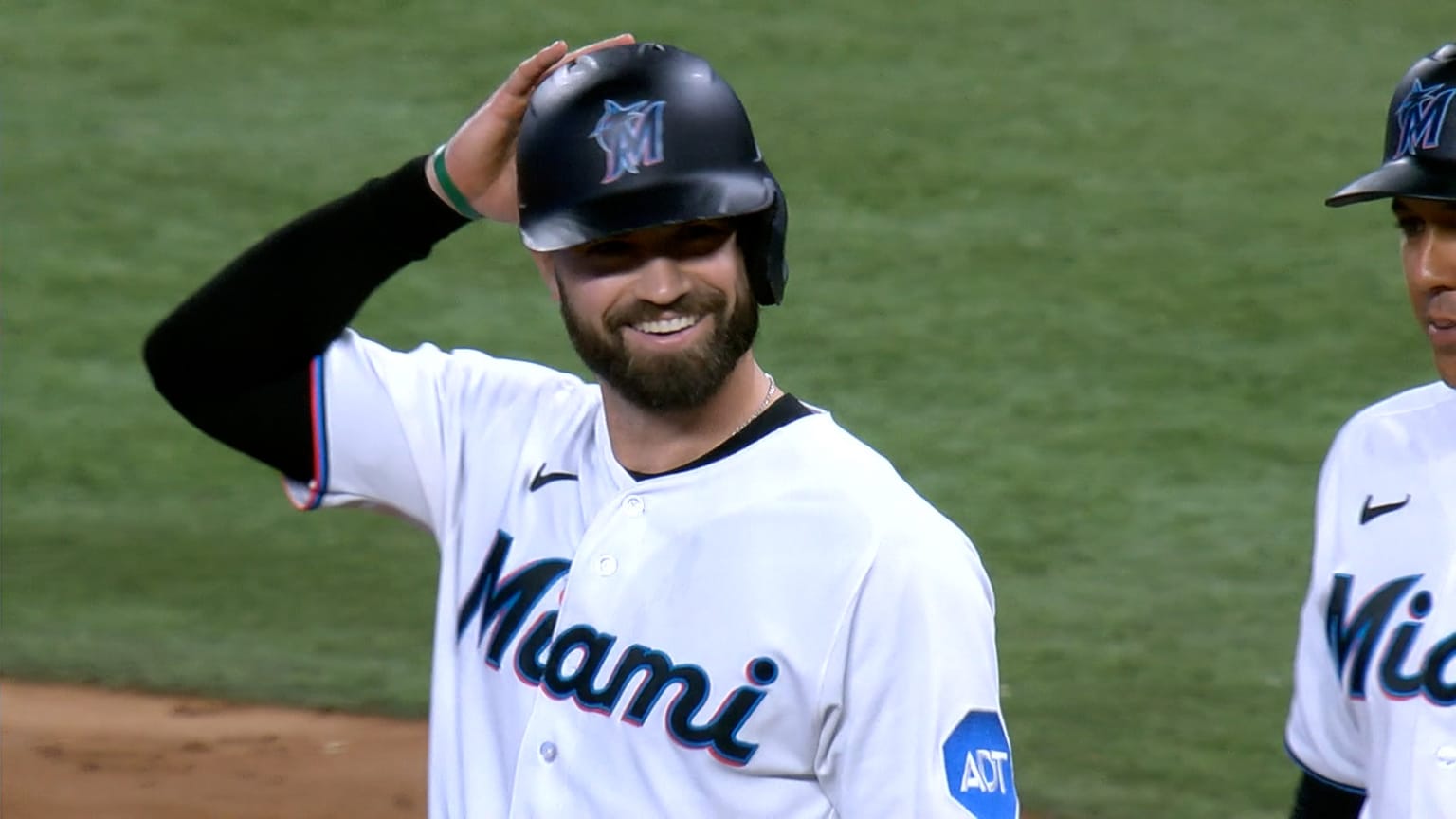 Jon Berti rips an RBI single to left-center | 09/17/2023 | Miami Marlins